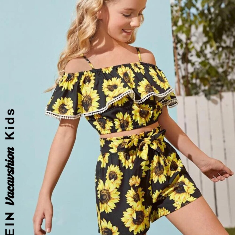 Tween Girl Sunflower Print Top & Belted Shorts Set